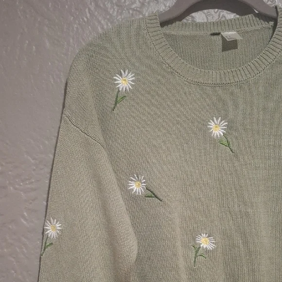 Divided Women's Sage Green Sweater with Daisy Embroidery Size S - Picture 6 of 10